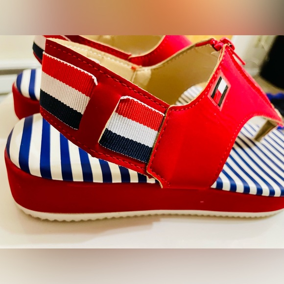 Tommy Hilfiger chunky heel red sandals - Picture 8 of 9